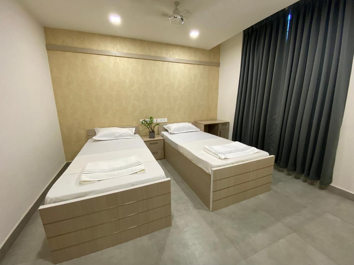 Karippals Inn Kottayam Extérieur photo