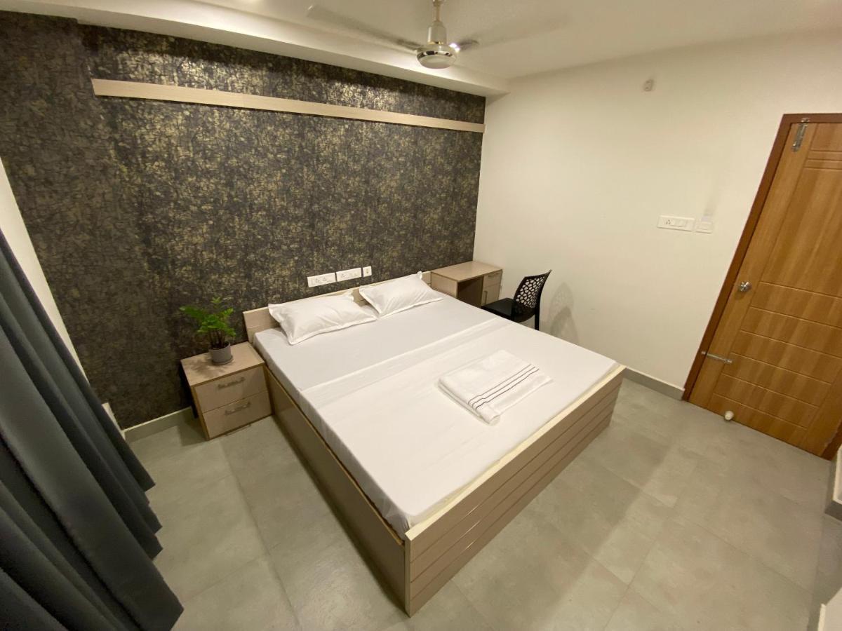 Karippals Inn Kottayam Extérieur photo