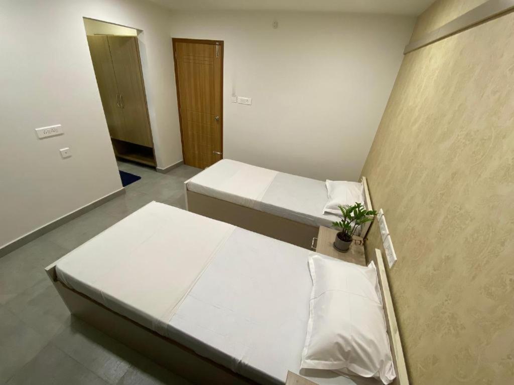 Karippals Inn Kottayam Extérieur photo
